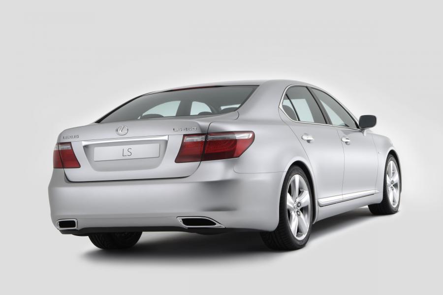  Lexus LS460 2006 года  (фото 136 из 200)